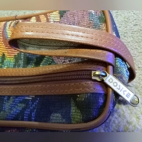 Small Vintage Dosike Floral makeup/travel bag - Picture 6 of 6